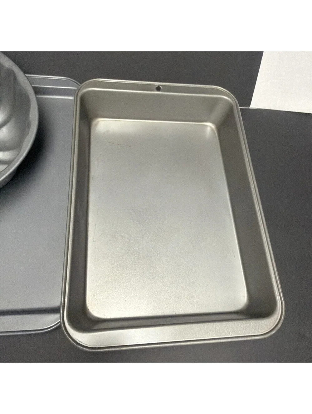 4 Baking Pans Lot Bundt Loaf Sheet And Rectangular Pan Non Stick Rolled Edges
